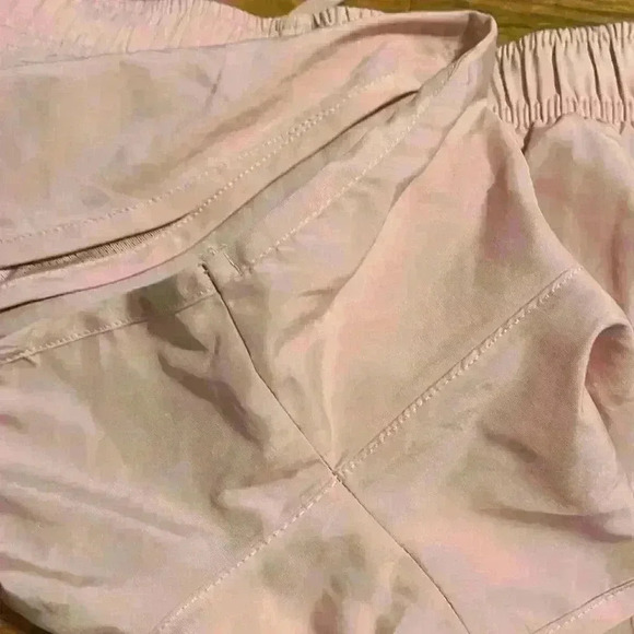 Nike dri fit women’s tempo running shorts - Picture 5 of 7